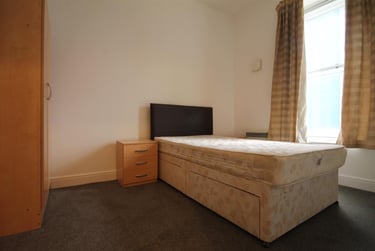 1 bed flat, Westmorland Road, Newcastle Upon Tyne, Newcastle, NE14EG - Image 2